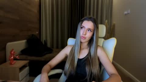 Snapshot of ssurf_time chatting on 07/27/26, 06:37 Chloe online show from 07/27/26, 06:37
