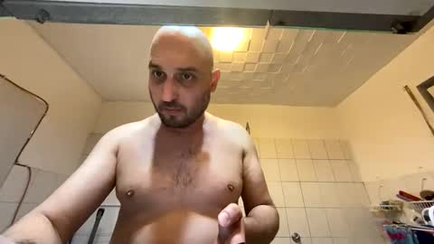 Snapshot of sta13 chatting on 02/02/25, 06:31 sta13 online show from 02/02/25, 06:31