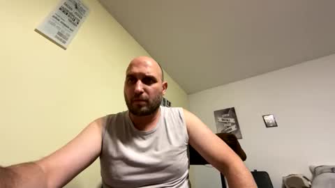 Snapshot of sta13 chatting on 10/19/25, 09:26 sta13 online show from 10/19/25, 09:26