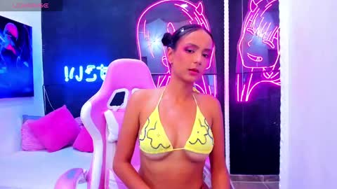 Snapshot of staarlightt chatting on 09/25/25, 08:34 staarlightt online show from 09/25/25, 08:34