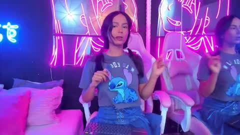 Snapshot of staarlightt chatting on 10/20/25, 09:04 staarlightt online show from 10/20/25, 09:04