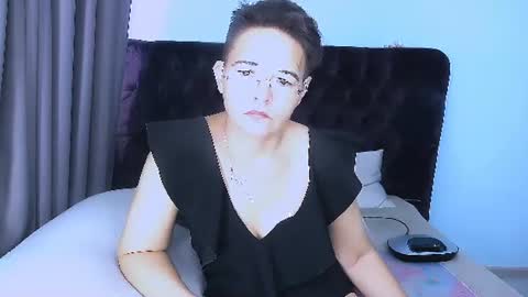 Snapshot of staceydarling chatting on 07/27/26, 05:25 staceydarling online show from 07/27/26, 05:25