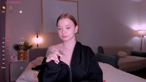 Emily online show from 01/06/25, 05:08