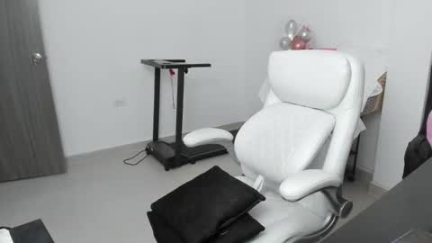 Snapshot of stacy_woods chatting on 12/03/25, 03:47 Zulma Yisset online show from 12/03/25, 03:47