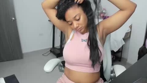 Snapshot of stacy_woods chatting on 12/05/25, 02:20 Zulma Yisset online show from 12/05/25, 02:20