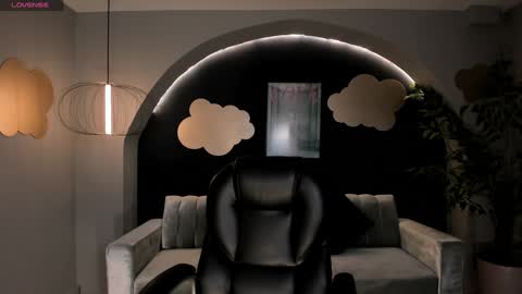 Im Stacy online show from 01/13/25, 10:03