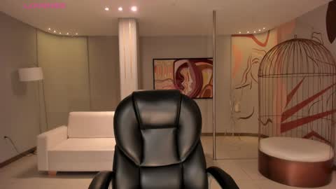 Im Stacy online show from 01/22/25, 01:00