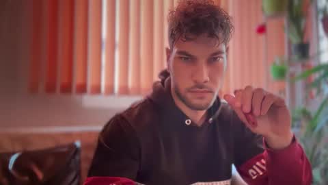 Snapshot of stann145 chatting on 12/17/25, 01:39 Stan online show from 12/17/25, 01:39