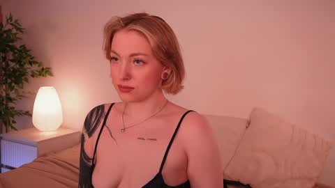 Snapshot of stanovaya300kg chatting on 03/16/26, 01:37 Kristina online show from 03/16/26, 01:37