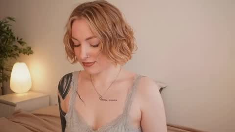 Snapshot of stanovaya300kg chatting on 04/14/26, 01:39 Kristina online show from 04/14/26, 01:39