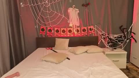 Snapshot of star_madison chatting on 10/26/25, 09:53 Madison online show from 10/26/25, 09:53