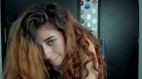 Snapshot of star_shooting chatting on 09/25/25, 10:02 star_shooting online show from 09/25/25, 10:02