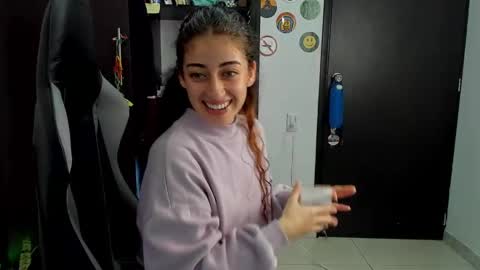 Snapshot of star_shooting chatting on 09/26/25, 10:03 star_shooting online show from 09/26/25, 10:03