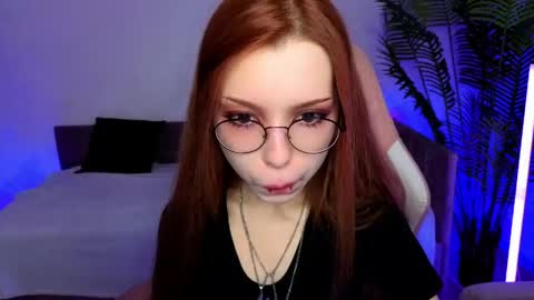 Snapshot of star_tarra chatting on 04/24/26, 01:41 Tarra online show from 04/24/26, 01:41