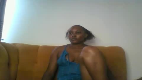 Snapshot of stargirl880271 chatting on 10/25/25, 11:51 isha online show from 10/25/25, 11:51