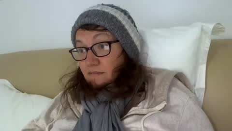Snapshot of starlagurl chatting on 01/19/25, 11:01 starlagurl online show from 01/19/25, 11:01
