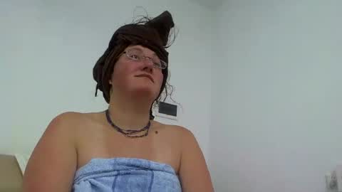 Snapshot of starlagurl chatting on 01/20/25, 11:24 starlagurl online show from 01/20/25, 11:24