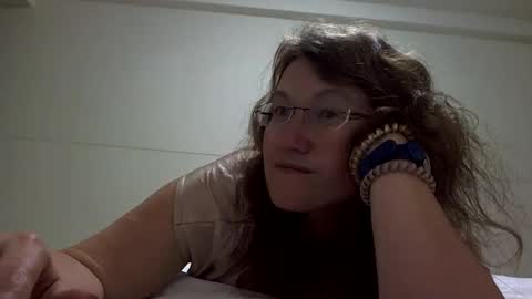 Snapshot of starlagurl chatting on 02/18/25, 11:55 starlagurl online show from 02/18/25, 11:55