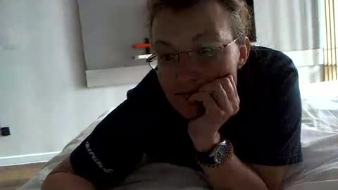 Snapshot of starlagurl chatting on 02/21/25, 01:11 starlagurl online show from 02/21/25, 01:11