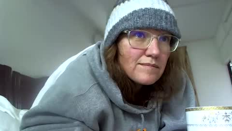 Snapshot of starlagurl chatting on 03/07/25, 04:35 starlagurl online show from 03/07/25, 04:35