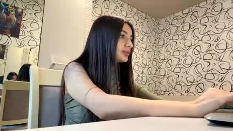 Snapshot of starlapelino chatting on 06/06/26, 05:12 Kiki online show from 06/06/26, 05:12