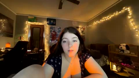 Snapshot of starlight09102 chatting on 12/02/24, 05:48 Starlight online show from 12/02/24, 05:48