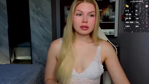 Caroline online show from 05/01/26, 03:00