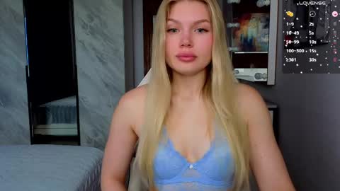 Caroline online show from 05/18/26, 04:29