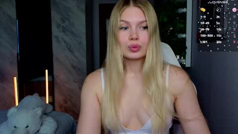 Caroline online show from 05/27/26, 02:52