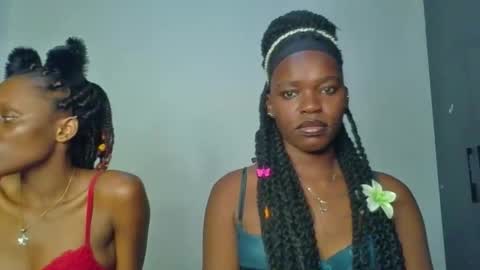 Snapshot of starlight_c chatting on 10/30/25, 11:16 starlight_c online show from 10/30/25, 11:16