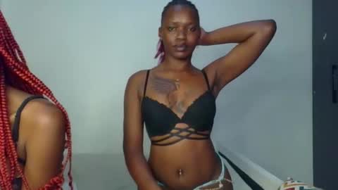 Snapshot of starlight_c chatting on 11/30/25, 09:19 starlight_c online show from 11/30/25, 09:19