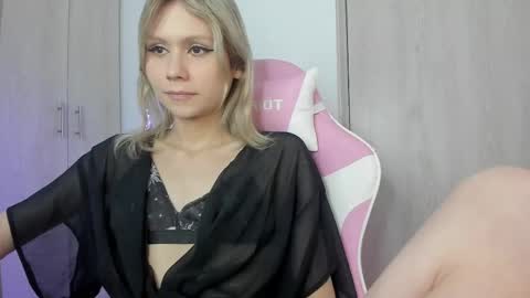 starmoonly online show from 06/04/26, 11:44