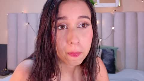 M O O N  online show from 06/23/26, 02:53