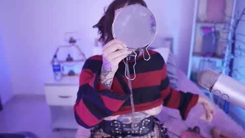 Yoko online show from 12/05/25, 08:01