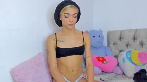 stassiebell online show from 12/07/24, 06:37
