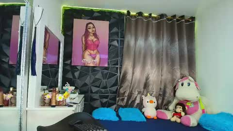 Snapshot of staycesexxxqueen chatting on 05/19/26, 01:44 staycesexxxqueen online show from 05/19/26, 01:44