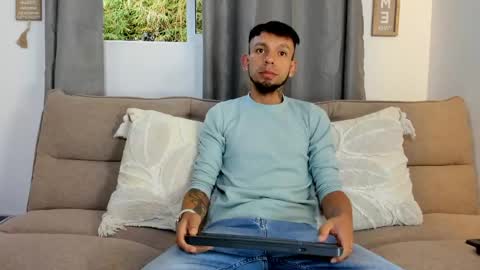 Snapshot of stebansilv_ chatting on 05/23/26, 11:36 Steban online show from 05/23/26, 11:36