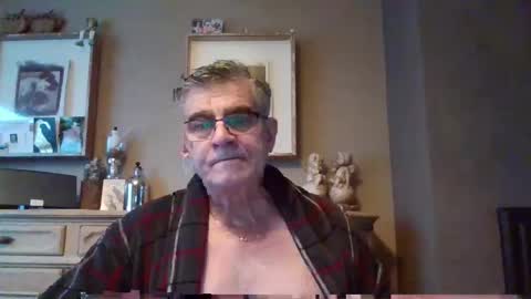 stepdom online show from 12/04/24, 08:34