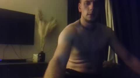 Snapshot of steefje2001 chatting on 11/28/25, 04:26 steefje2001 online show from 11/28/25, 04:26