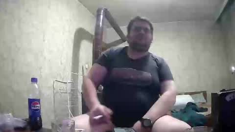 Snapshot of stefan90pt chatting on 02/13/26, 01:51 Stefan online show from 02/13/26, 01:51