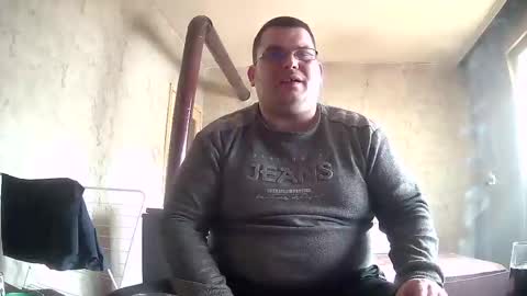 Snapshot of stefan90pt chatting on 02/19/26, 12:01 Stefan online show from 02/19/26, 12:01