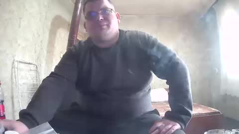 Snapshot of stefan90pt chatting on 04/03/26, 11:08 Stefan online show from 04/03/26, 11:08
