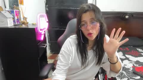 julieth-cancer online show from 12/04/25, 02:54