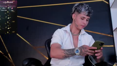 Snapshot of stefan_wonder_ chatting on 01/10/25, 03:37 Wonder online show from 01/10/25, 03:37