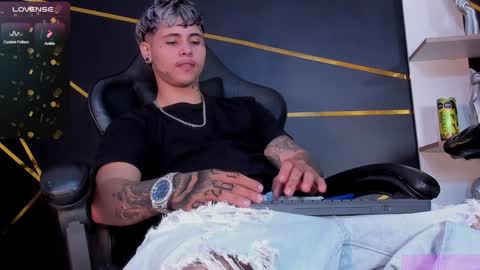 Snapshot of stefan_wonder_ chatting on 01/18/25, 02:44 Wonder online show from 01/18/25, 02:44