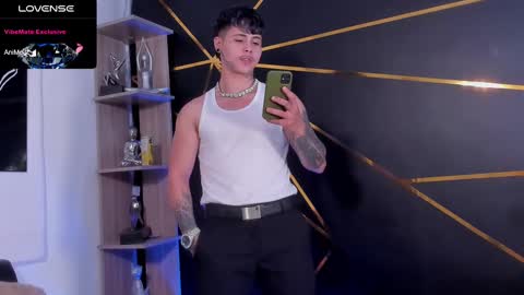 Snapshot of stefan_wonder_ chatting on 03/01/25, 01:18 Wonder online show from 03/01/25, 01:18