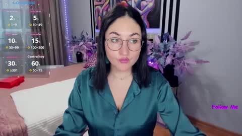 Snapshot of stefanawinter chatting on 02/18/26, 11:17 StefanaWinter online show from 02/18/26, 11:17