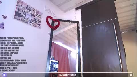 Snapshot of stefania_sandrelli_ chatting on 03/05/25, 06:23 New schedule 12pm to 600pm Colombia time online show from 03/05/25, 06:23