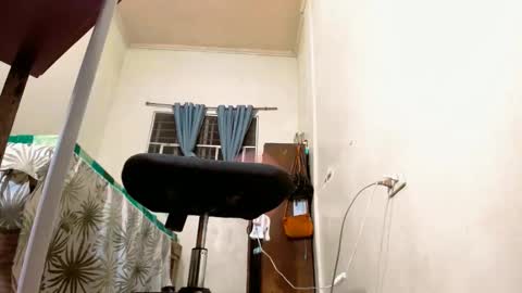 stefania online show from 11/17/25, 12:11