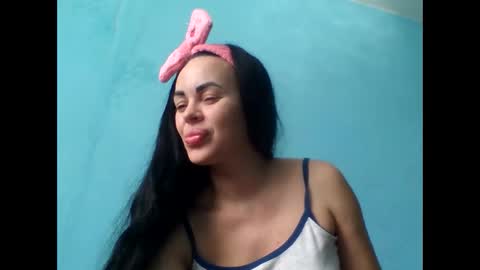 Snapshot of stefaniyax chatting on 10/15/25, 08:47 stefaniyax online show from 10/15/25, 08:47